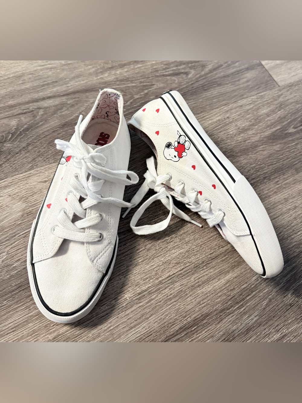 Snoopy & Hearts Canvas Low-Top Lace Up White Shoes Kids Youth Size 4 Peanuts